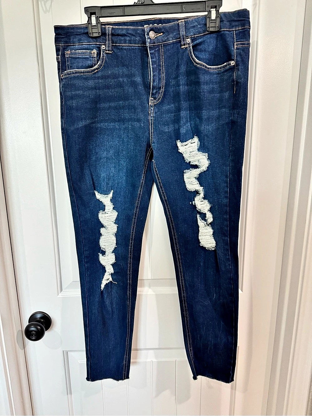 Wild Fable Distressed Skinny Jeans in Blue Waist 14